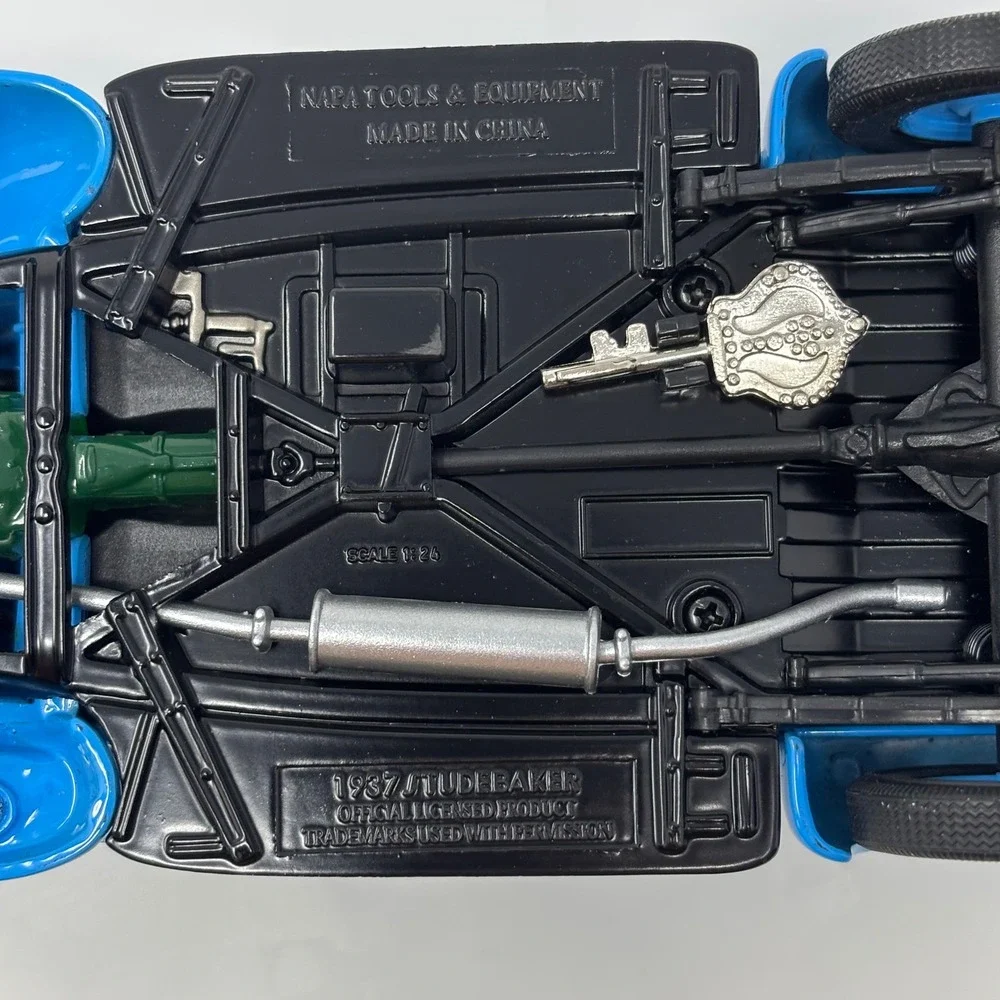 1937 Studebaker Pickup NAPA Tools & Equipment 1:24 Diecast Blue Truck READ